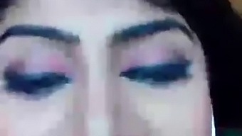 Interpretarea Solo A Lui Razmi Cu Noul Ei Partener În Înaltă Definiție, Cu Sunet Clar