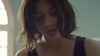 Adele Exarchopoulos V Vroči Sceni Leta 2016